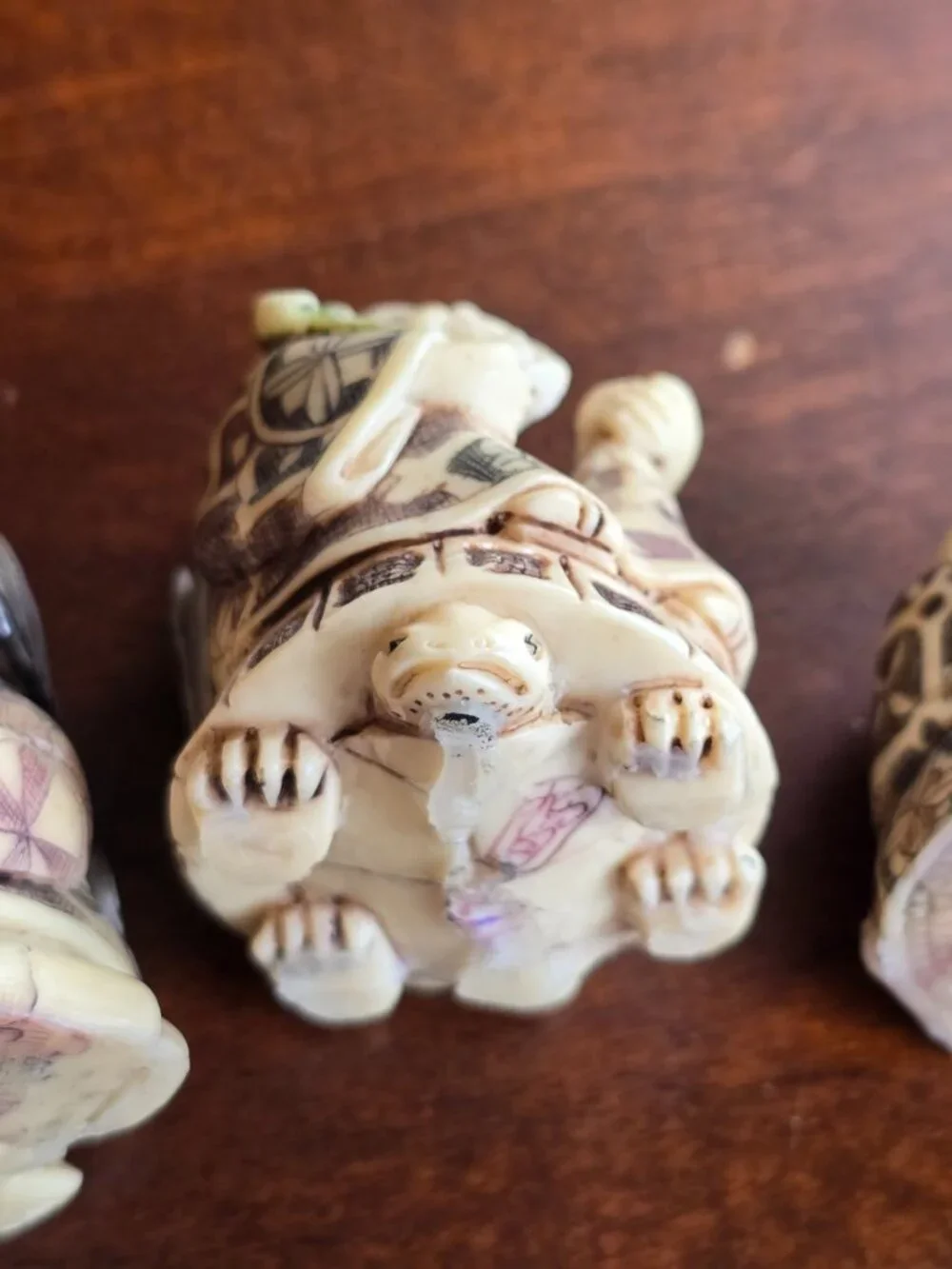Set of 5 Vintage-Style Asian Decorative Figurines - Intricate Etched Design
